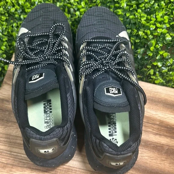 Nike Men's Black Athletic Shoes - Picture 6 of 16